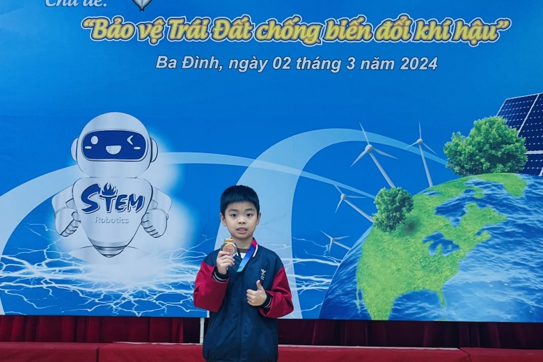 Học sinh Vũ Quang Vinh 3H